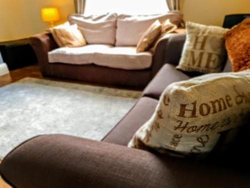 Bronte Cinema Cottage At Haworth Image 3