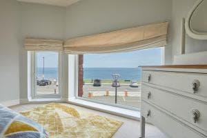 Host & Stay - Mary Lyth Image 4