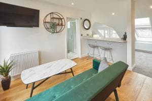 Host & Stay - The Birds Nest Apartment Image 5