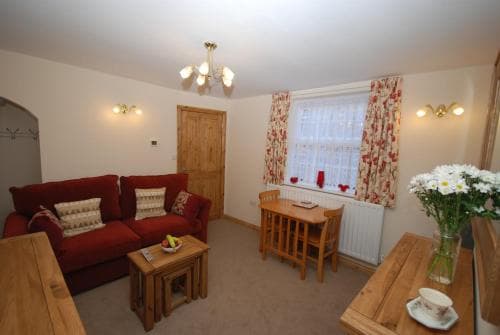 Saltburn Holidays Primrose Cottage Image 5