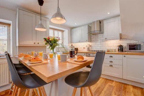 Stable Cottage Image 3