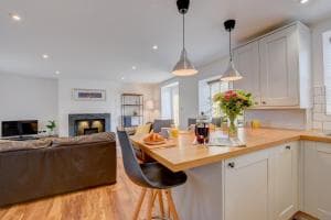 Stable Cottage Image 12