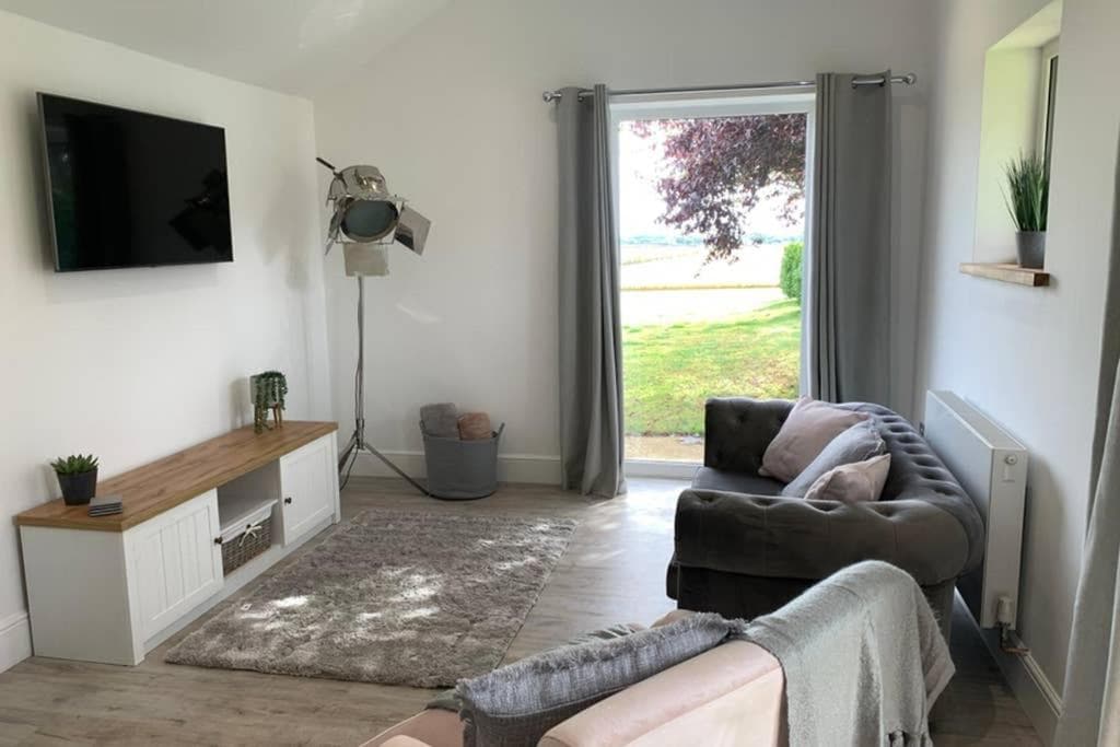 Boundary Stable Image 1