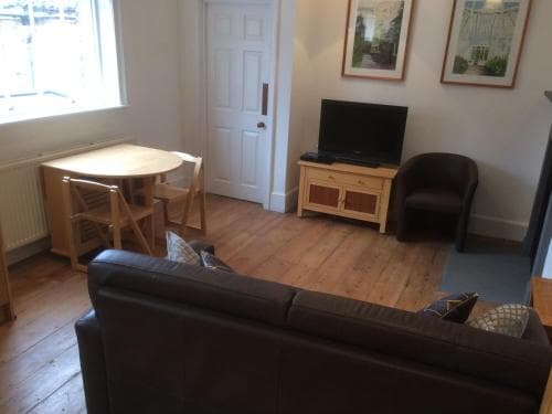 City Centre - The Old Committee Room Image 3