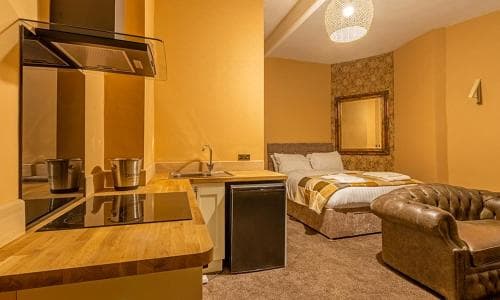 Premier Rooms Teesside Image 3
