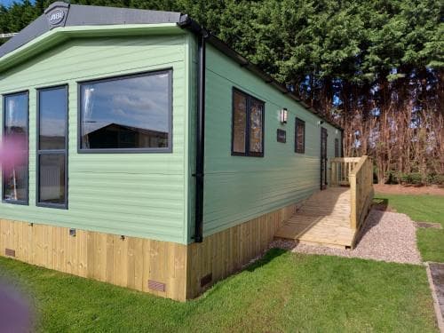 Rustling Pines at Knaresborough Lido Image 2