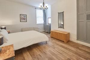 Host & Stay - Groveside Apartment Image 3