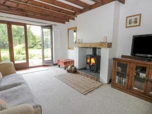 Craven Cottage Image 2