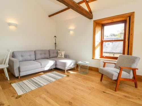 3 Chews Cottage Image 5