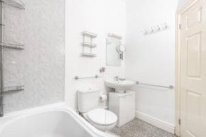 Sycamore Cottage York, dog friendly, close to the river Image 2