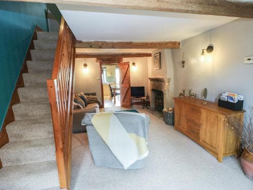 3 Little Hollin Hey Image 3