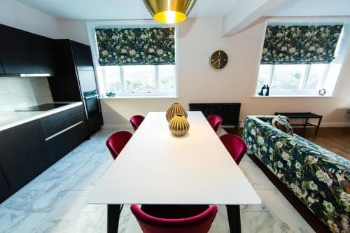 The Captains Residence at Rounton Villa - Sea Views - Parking Image 3