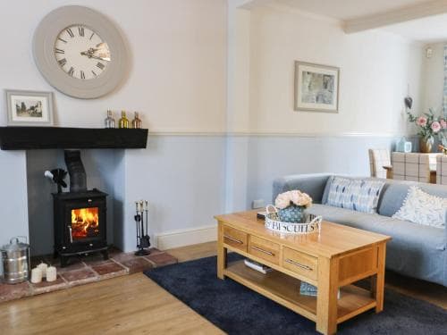 Potter Hill Cottage Image 1