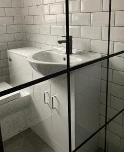 Laurel Street Image 1