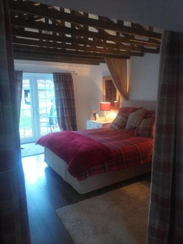 The LITTLE HOUSE in HULL Image 3