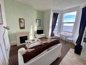 Beaconsfield Holiday Apartments Image 4