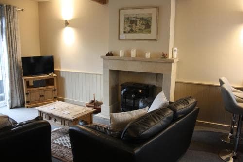 Squirrel cottage Image 2