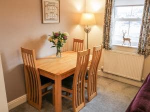 Hudson Cottage Image 2