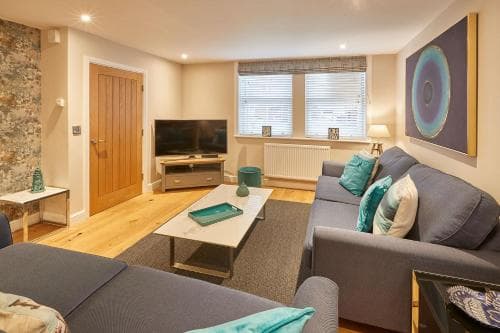 Host & Stay - Sherlock Cottage Image 8