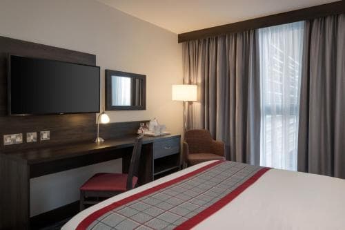 Ramada by Wyndham Leeds East Image 3