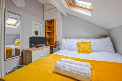 Skelton house free Wifi and sky sports Image 3