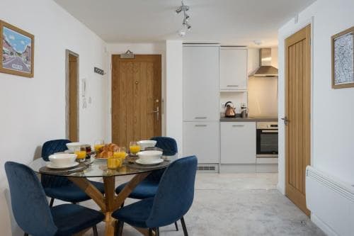 The Aura Suite Image 3