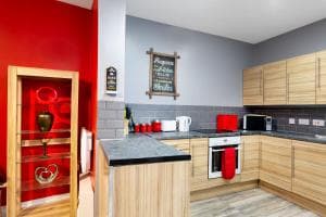 Stockton town centre studio apartments free parking and Wi-Fi Image 5