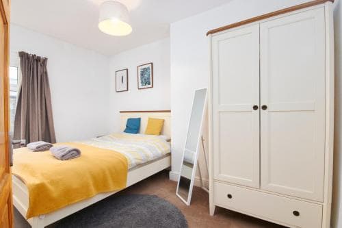 Comfortable 3 Bed Cottage in The Heart of Skipton Image 3