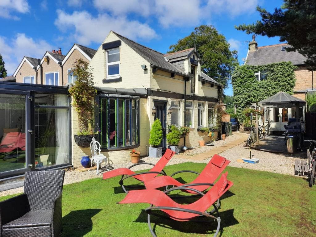 The Old Coach House Image 1