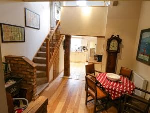 11 Main Street Image 2