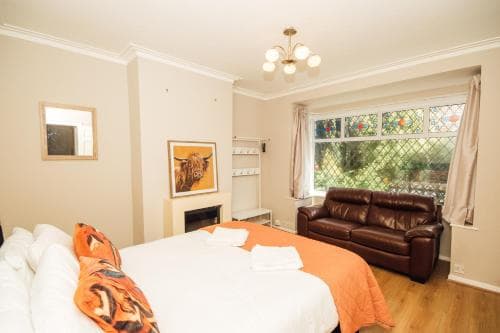 Laburnum View Image 2