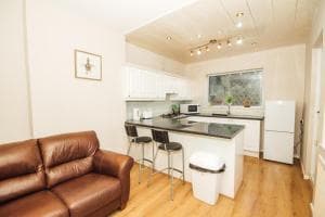 Laburnum View Image 1