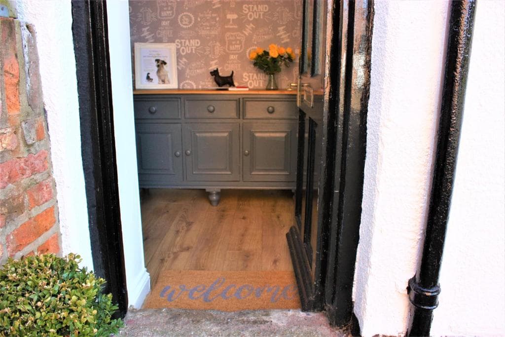 The Wolf's Hideout Image 1