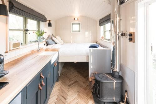 Oak + Stars Hideaway Image 3