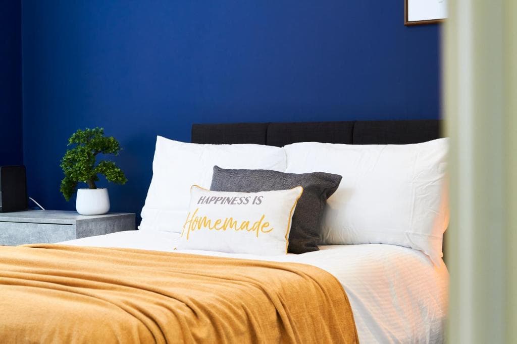 Stunning Doncaster House - Sleeps 8 w/Parking Image 1