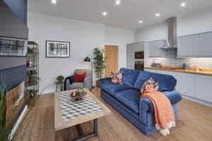 Host & Stay - Green View Image 2