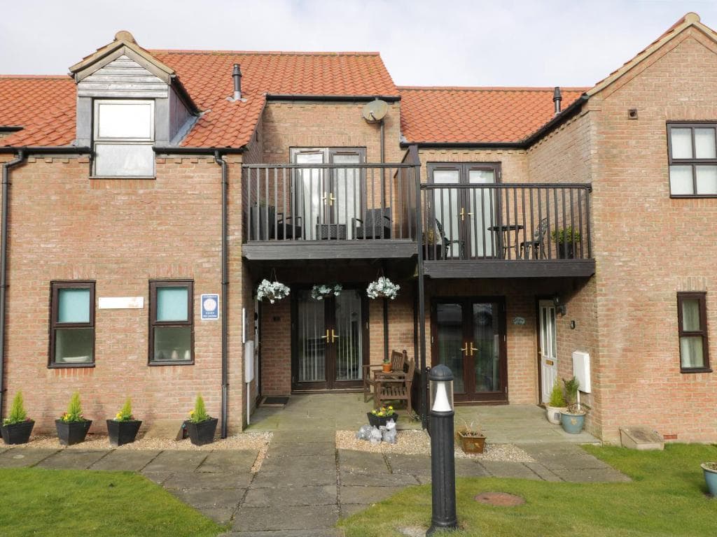 The Fox's Den, Whitby Image 1