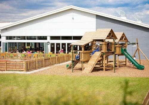 M58 2 Bedroom, 6 berth Caravan Image 3