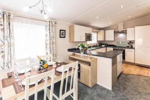 Primrose Lodge with Hot Tub Image 2