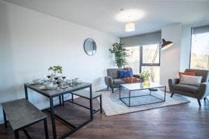 Great Central 2 Bed Apartments near City Centre Opulent Living Serviced Accommodation Sheffield Image 2