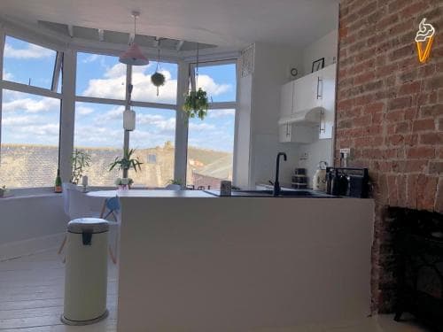 Castle View Apartment- 3rd floor Image 2