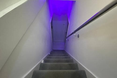 Sheffield - New York Apartment Image 3