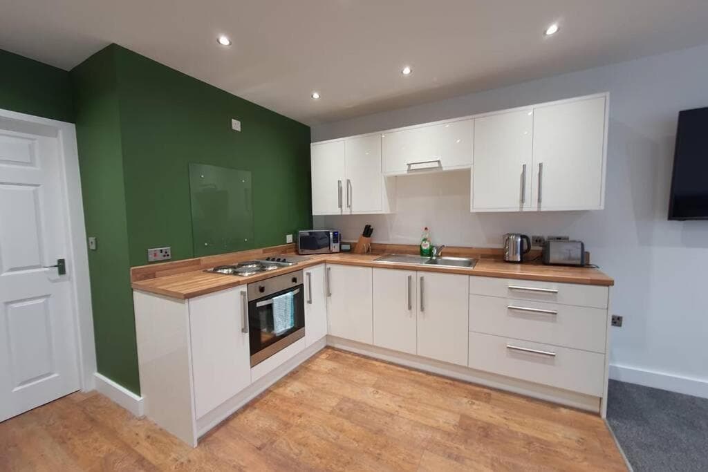 Apartment 332 Image 1