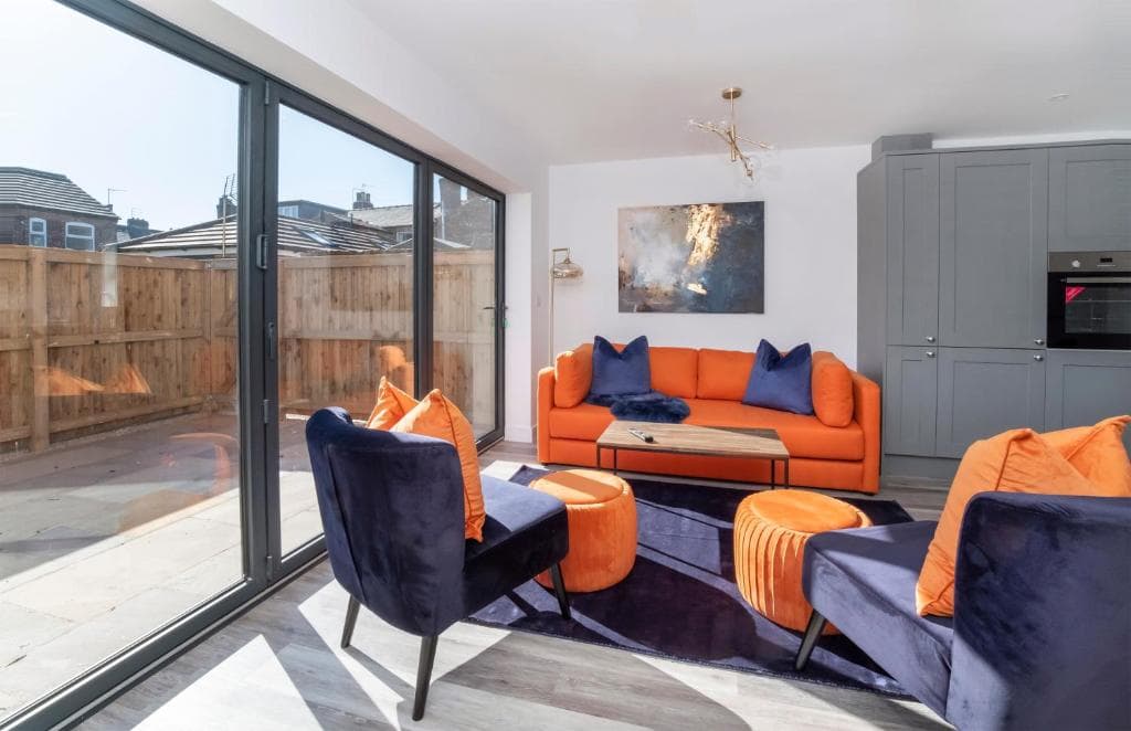 The Ebor Suites with Hot tubs Image 1