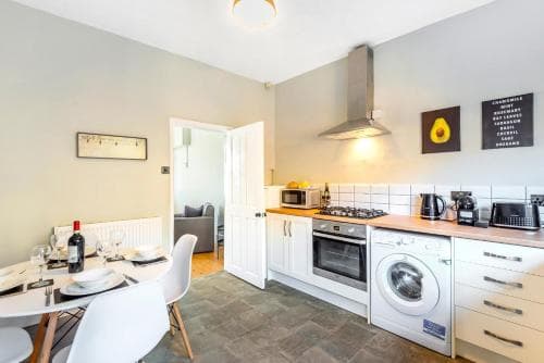 Walby Cottage - by York City Walls Image 3