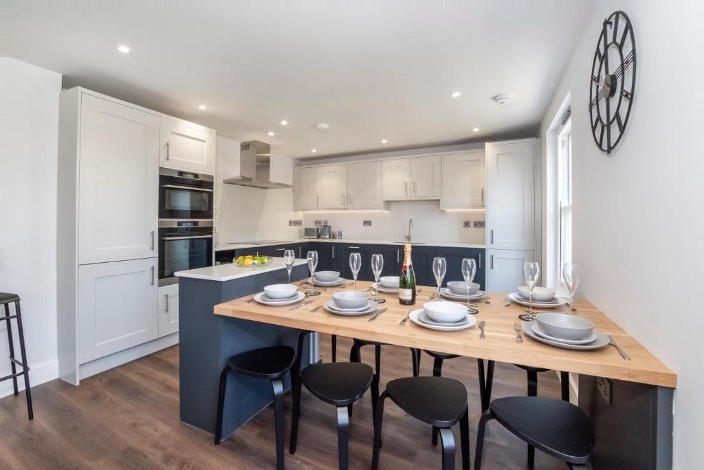 The Old Hotel Luxury apartments Image 1