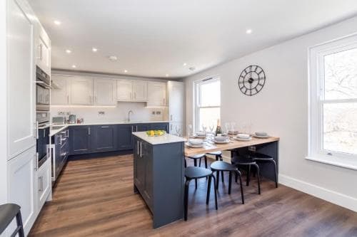 The Old Hotel Luxury apartments Image 3