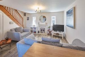 Host & Stay - Robins Den Image 2