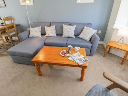 Blue Skye, 17 Talisker Walk Image 3