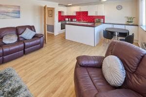 Host & Stay - Cobblers Cottage Image 6